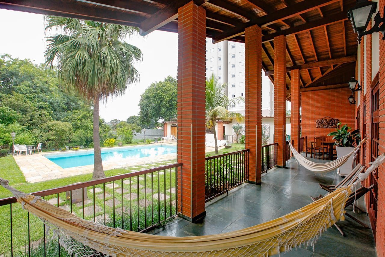 Varanda e piscina — Unidade Mista